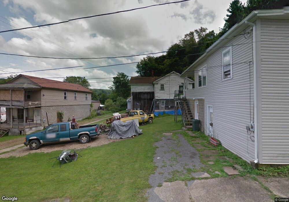 601 1/2 10th St, Franklin, PA 16323 - photo 1