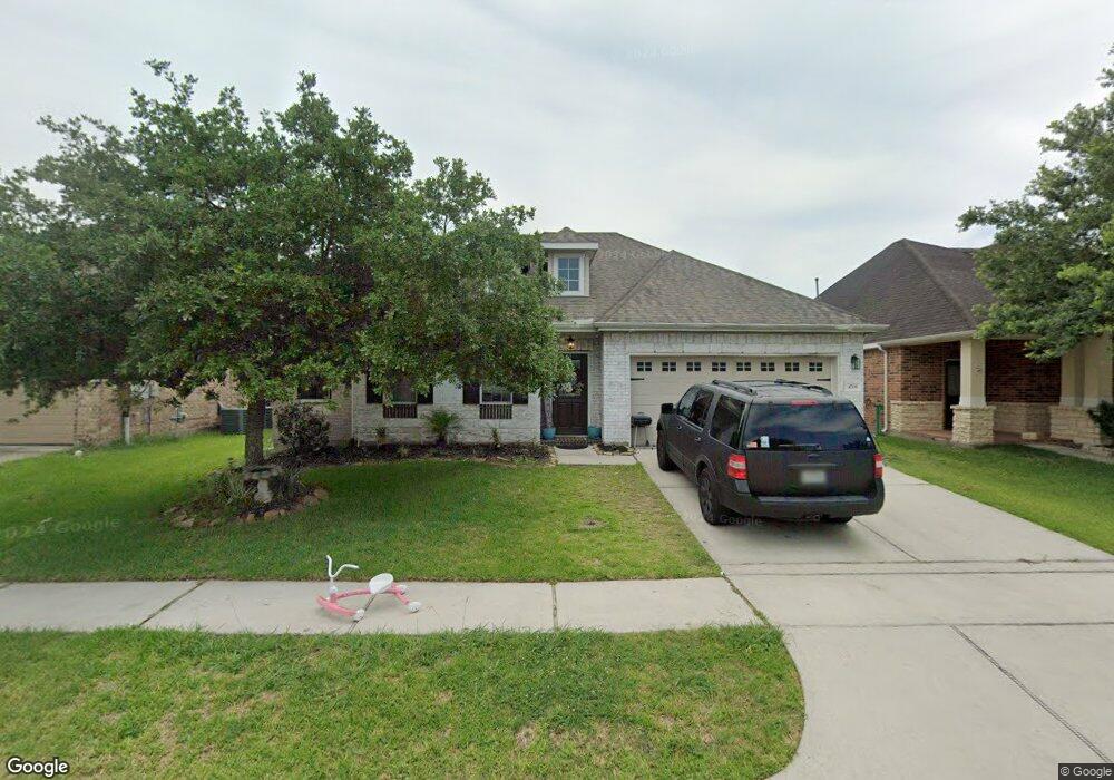 4706 Lake Rim Dr, Alvin, TX 77511 - photo 1