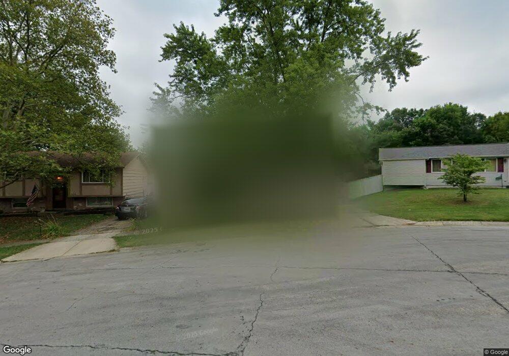 3365 Robin Hill Ct W, Columbus, OH 43223 - photo 1