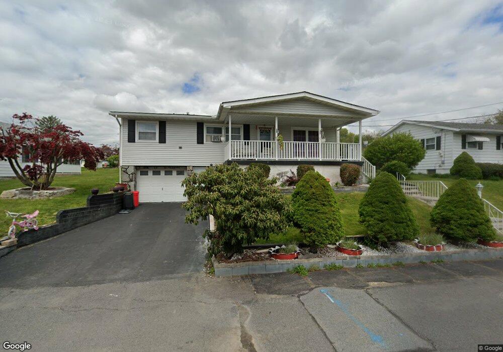 810 Sampson St, Taylor, PA 18517 - photo 1