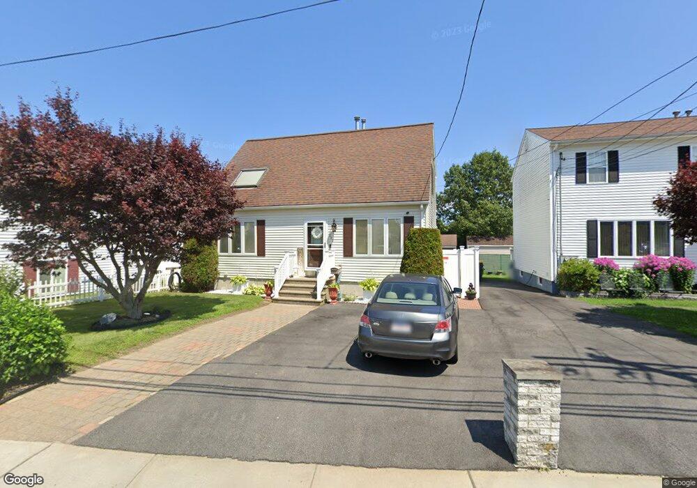 292 Laurel St, Fall River, MA 02724 - photo 1