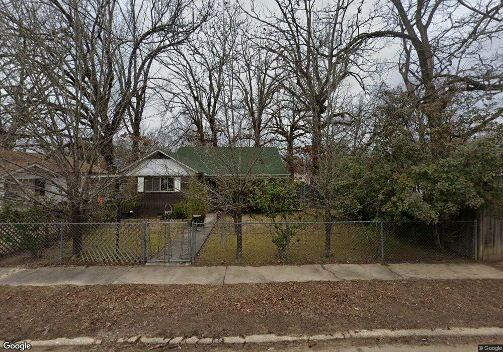 907 E Maple St, Gurdon, AR 71743 - photo 1