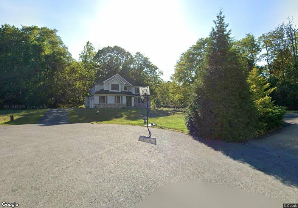 211 Dryden Rd, Stroudsburg, PA 18360 - photo 1