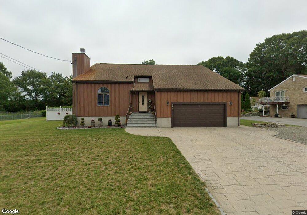 431 Hyacinth St, Fall River, MA 02720 - photo 1