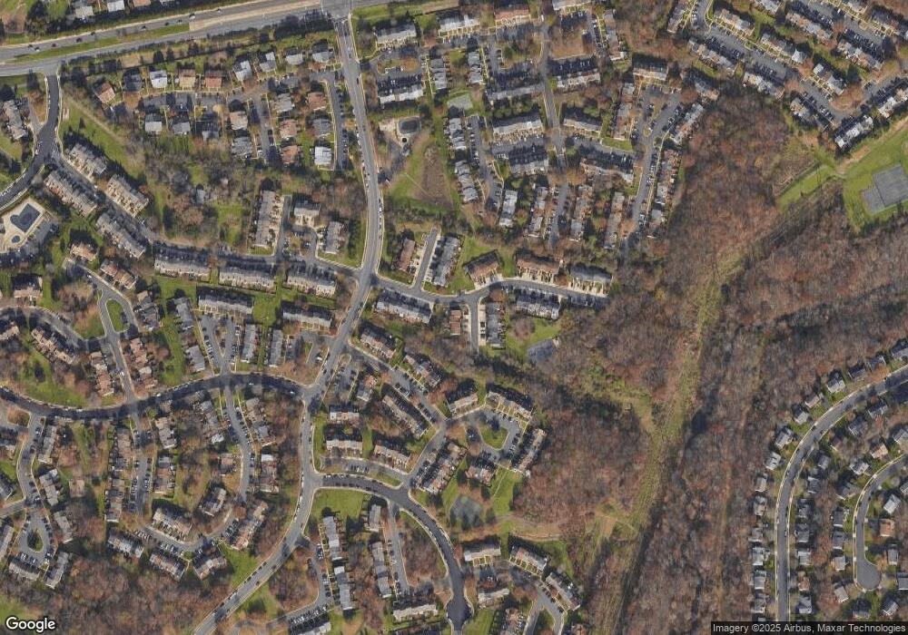 13949 Winding Ridge Ln, Centreville, VA 20121 - photo 1