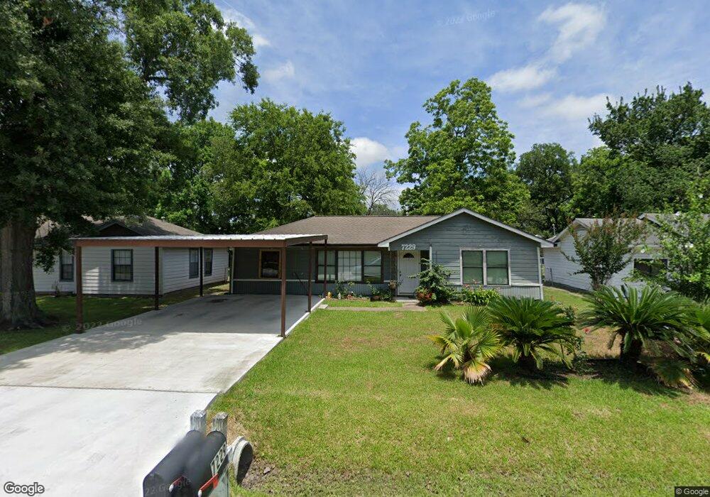 7229 Howton St, Houston, TX 77028 - photo 1