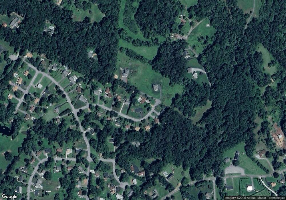 218 Lincoln Ln, Sykesville, MD 21784 - photo 1