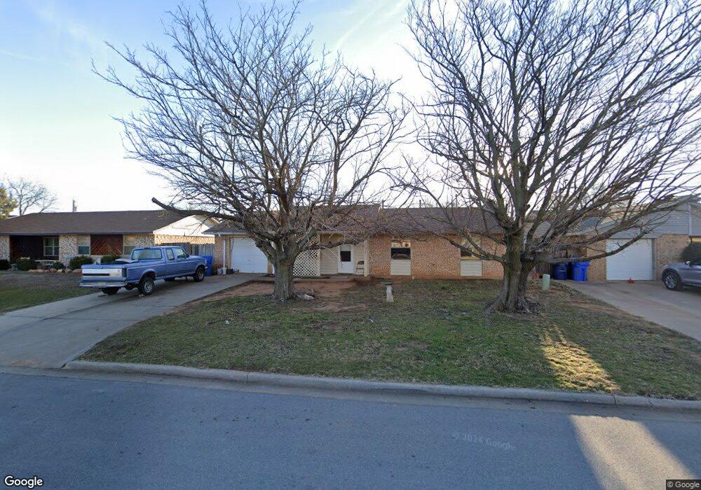 213 Deer Dr, Cache, OK 73527 - photo 1