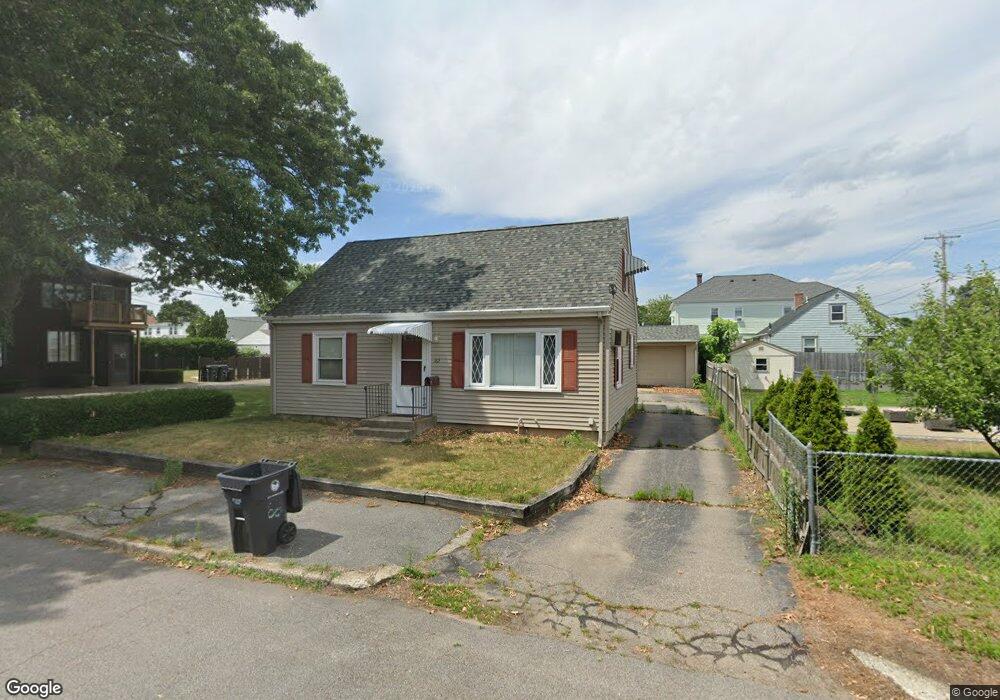 162 Windsor Rd, Pawtucket, RI 02861 - photo 1