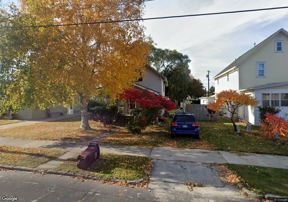 1034 Menasha Ave, Manitowoc, WI 54220 - photo 1