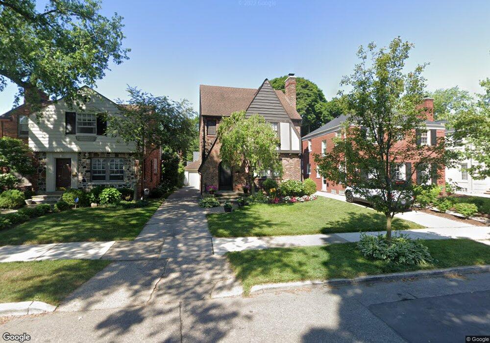 205 Mcmillan Rd, Grosse Pointe Farms, MI 48236 - photo 1