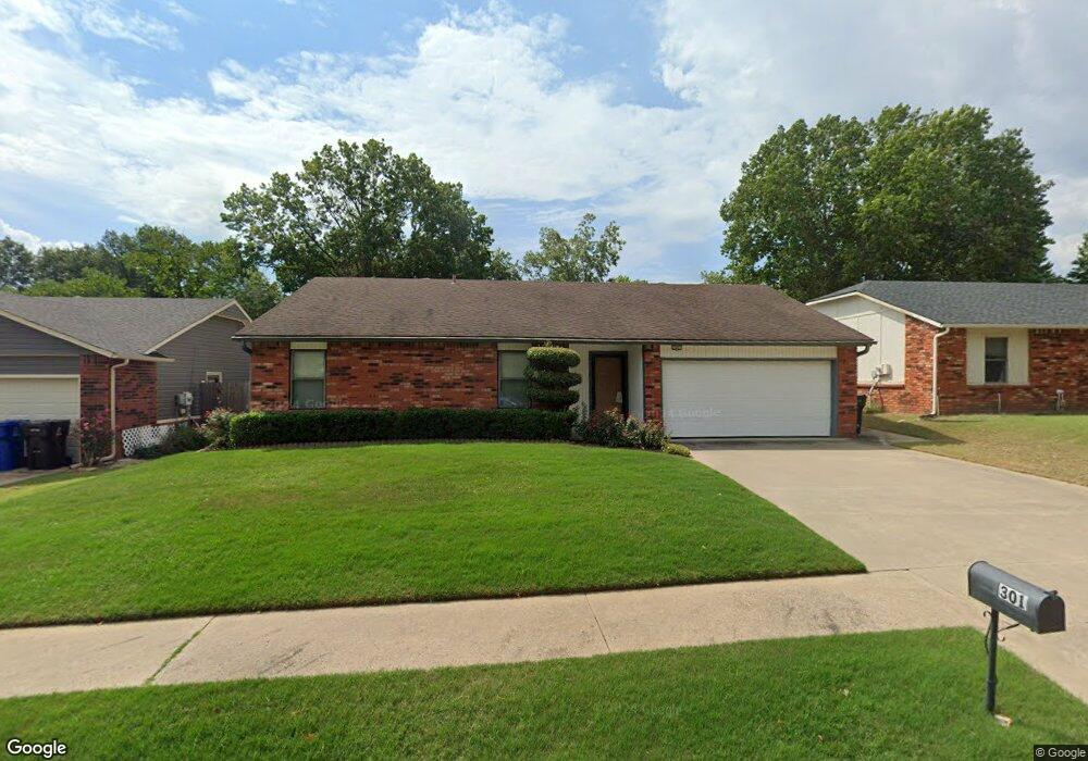 301 E Waco St, Broken Arrow, OK 74011 - photo 1