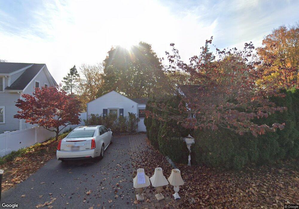 13 Myrtle Ave, Newburyport, MA 01950 - photo 1