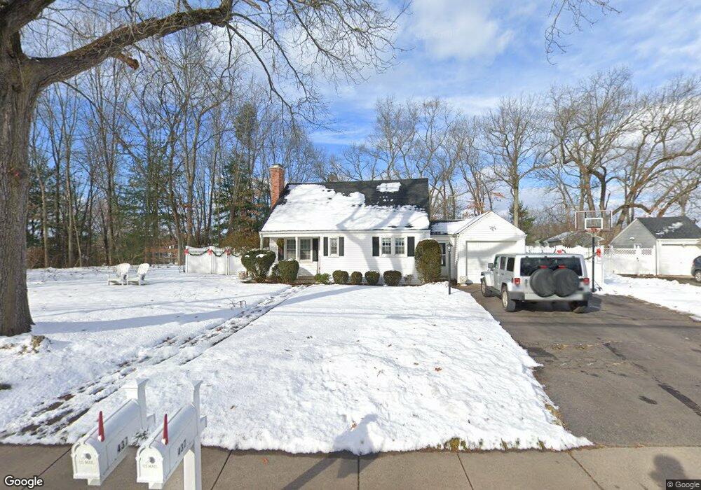 437 Griswold St, Glastonbury, CT 06033 - photo 1