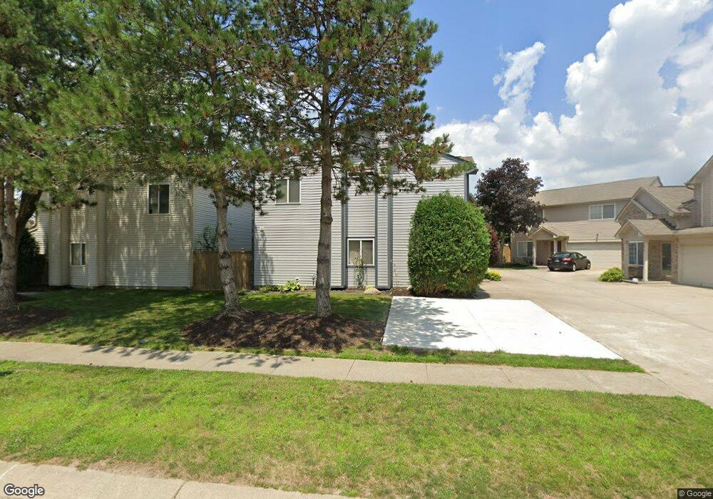 690 Pine Lake Dr, Greenwood, IN 46143 - photo 1