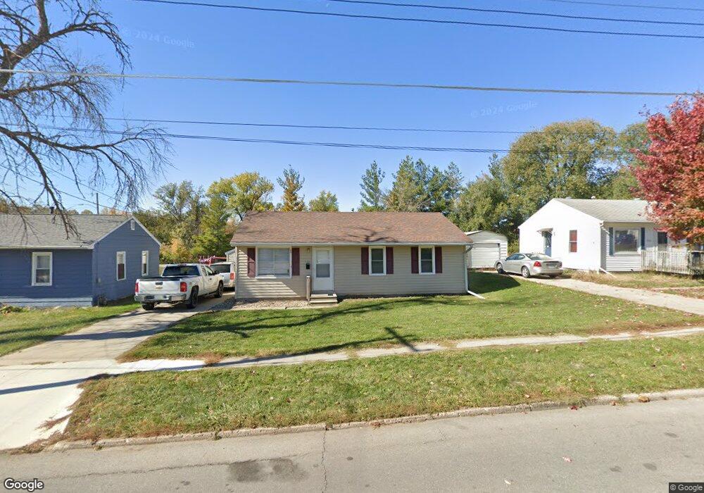 517 E 19th St S, Newton, IA 50208 - photo 1