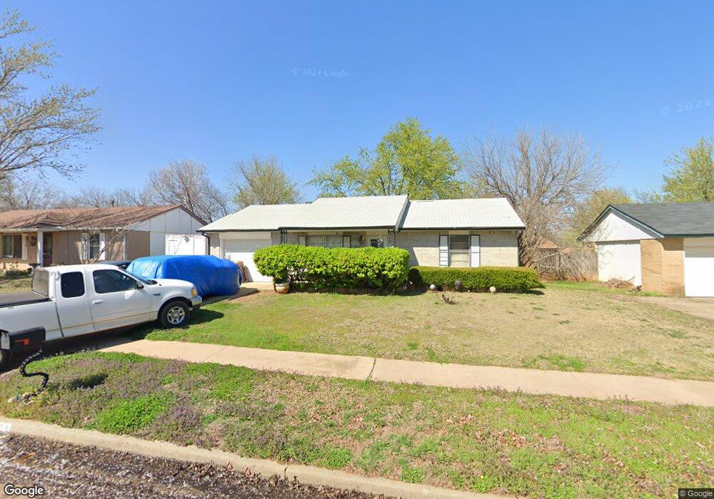 1625 NE 5th St, Moore, OK 73160 - photo 1