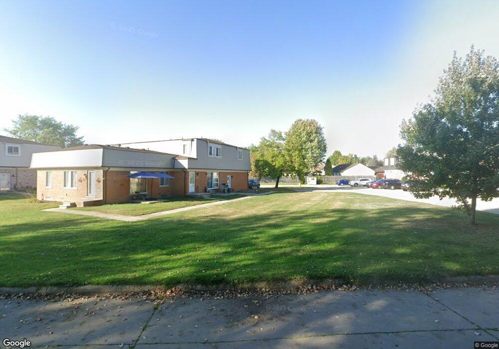 51255 Joseph Dr unit 14, Chesterfield, MI 48047 - photo 1