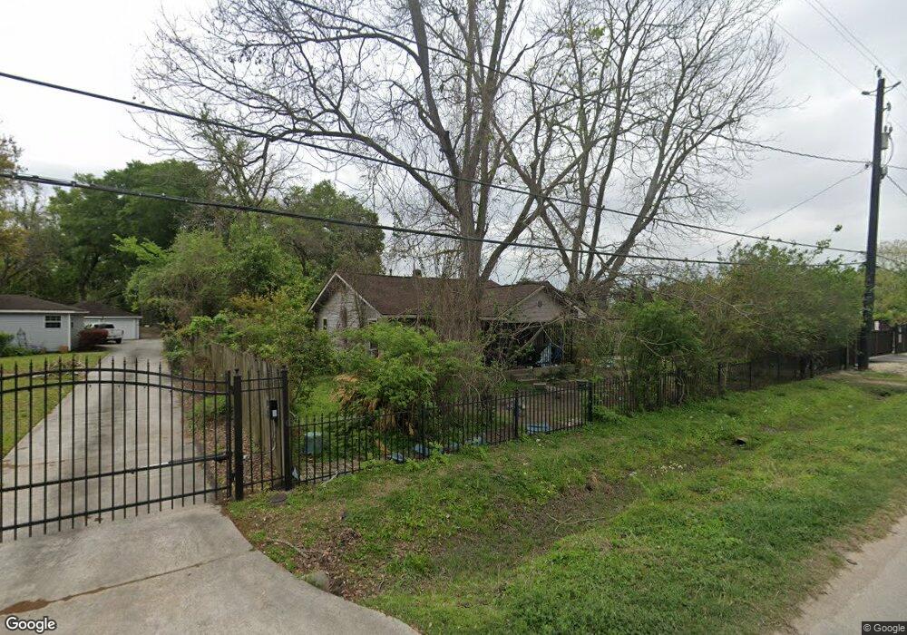 1319 Wilburforce St, Houston, TX 77091 - photo 1