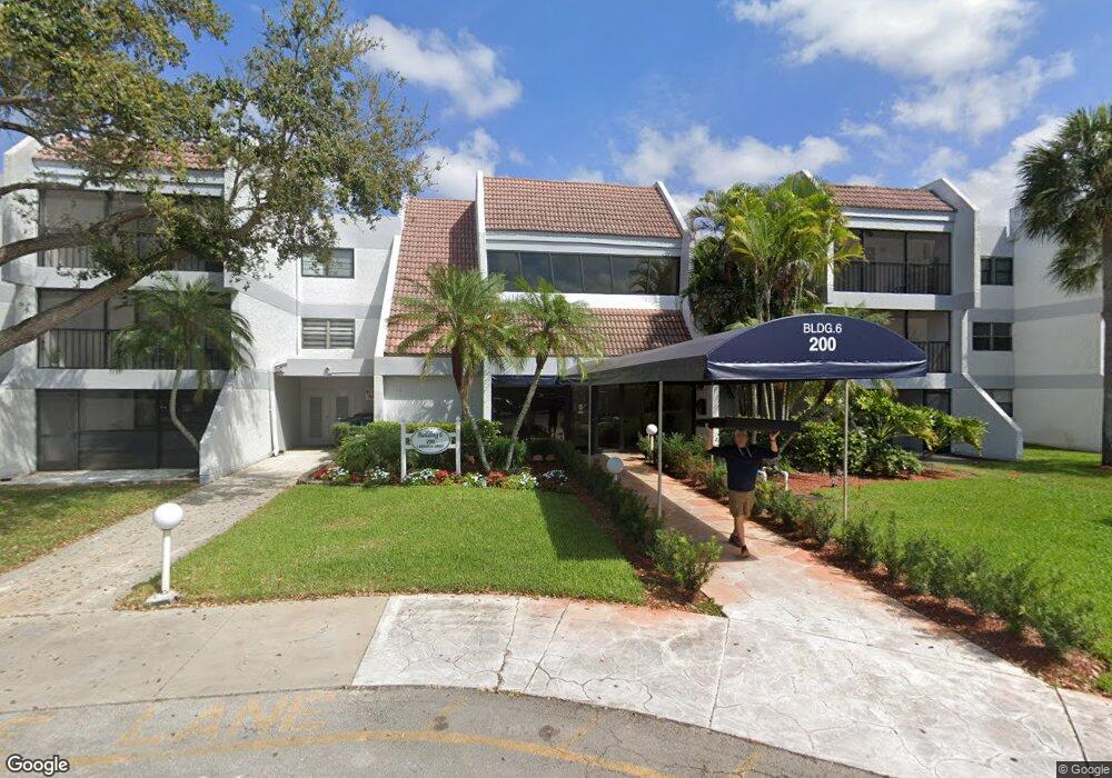 200 Lakeview Dr unit 111, Weston, FL 33326 - photo 1