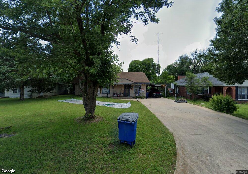 1108 W Pine Ave, Duncan, OK 73533 - photo 1