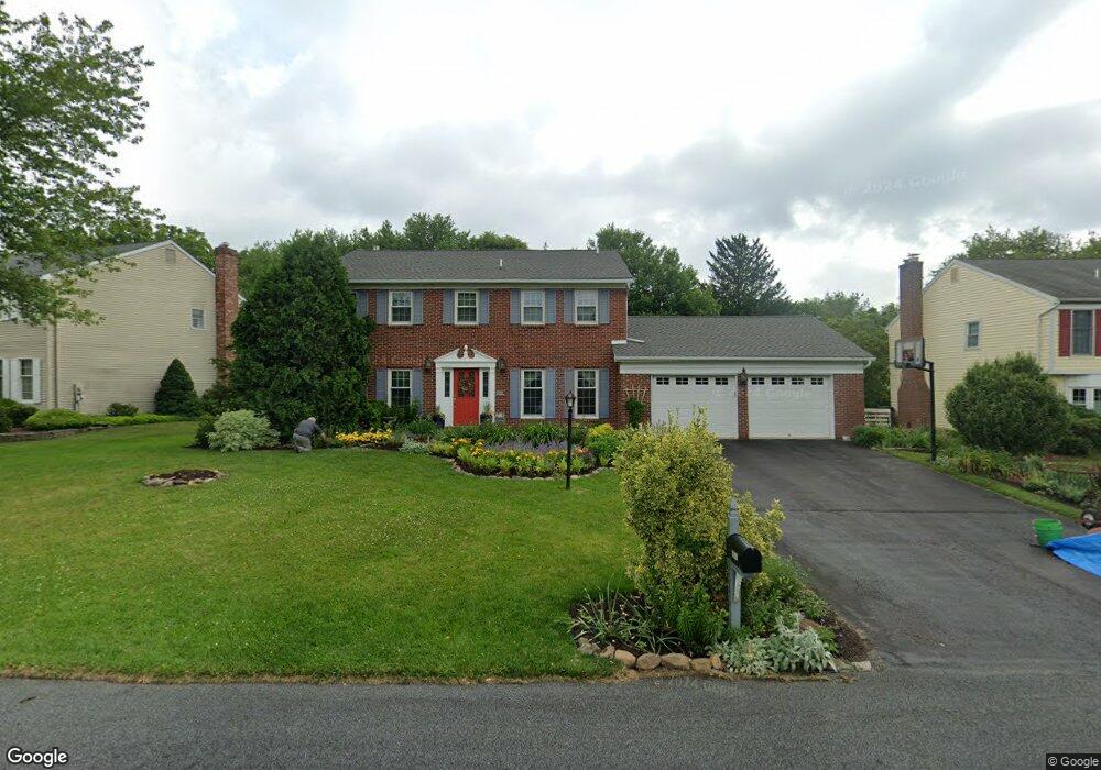 1511 Country Club Rd, Allentown, PA 18106 - photo 1