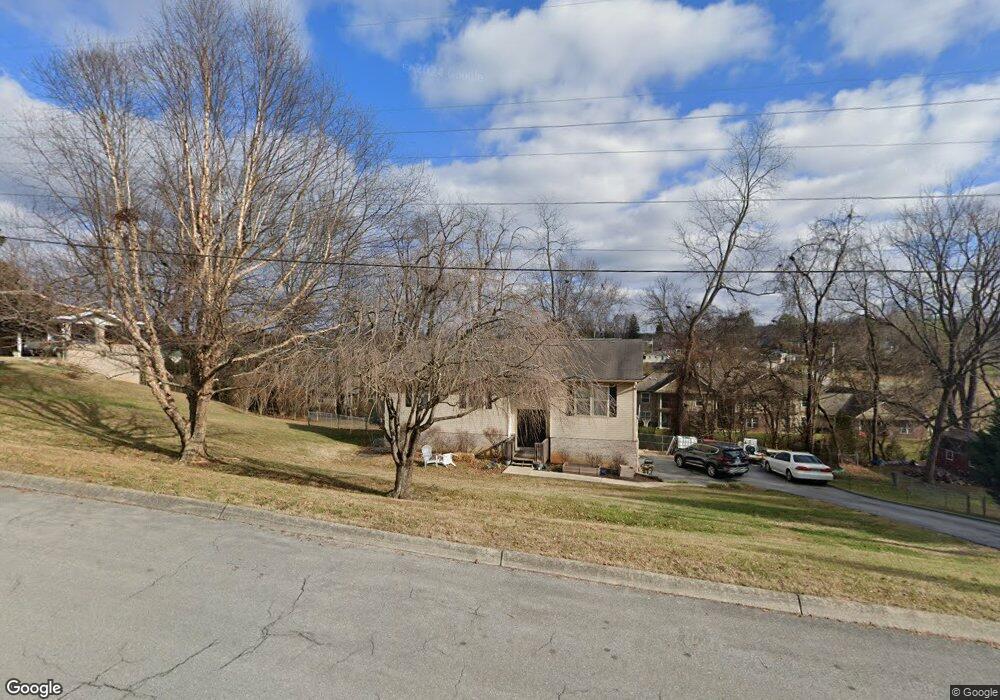 2212 Ridgefield Dr, Johnson City, TN 37601 - photo 1