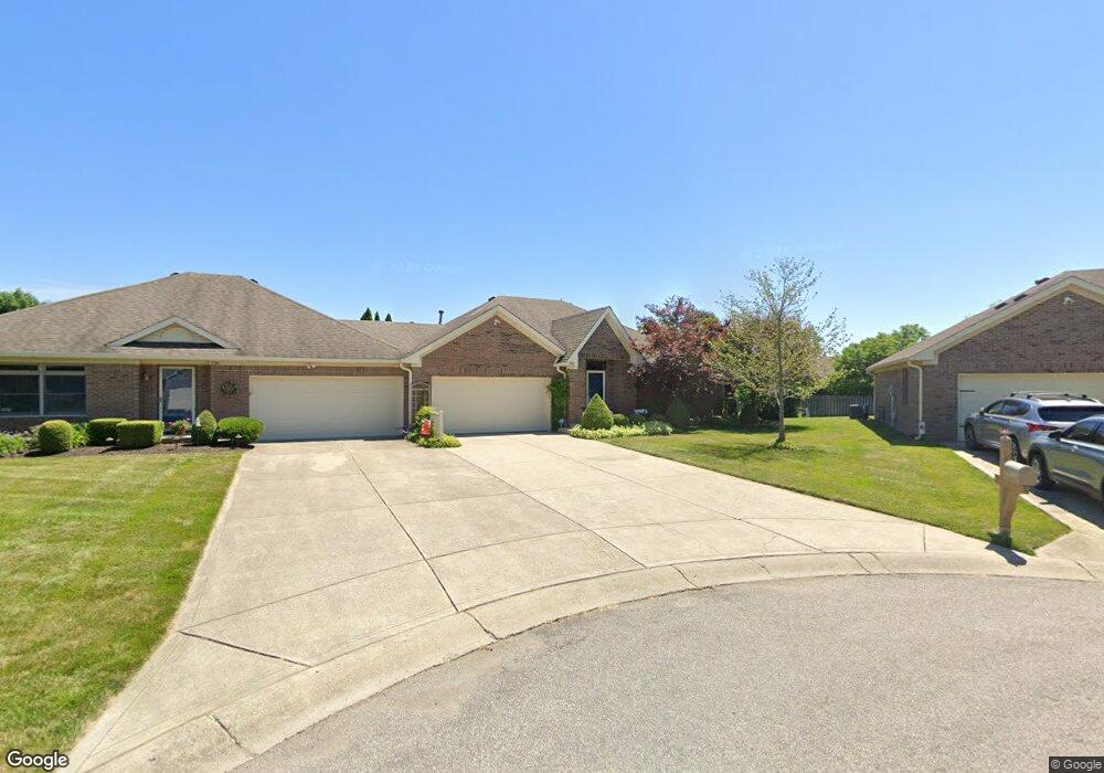 5781 Kensington Cir unit 61, Plainfield, IN 46168 - photo 1