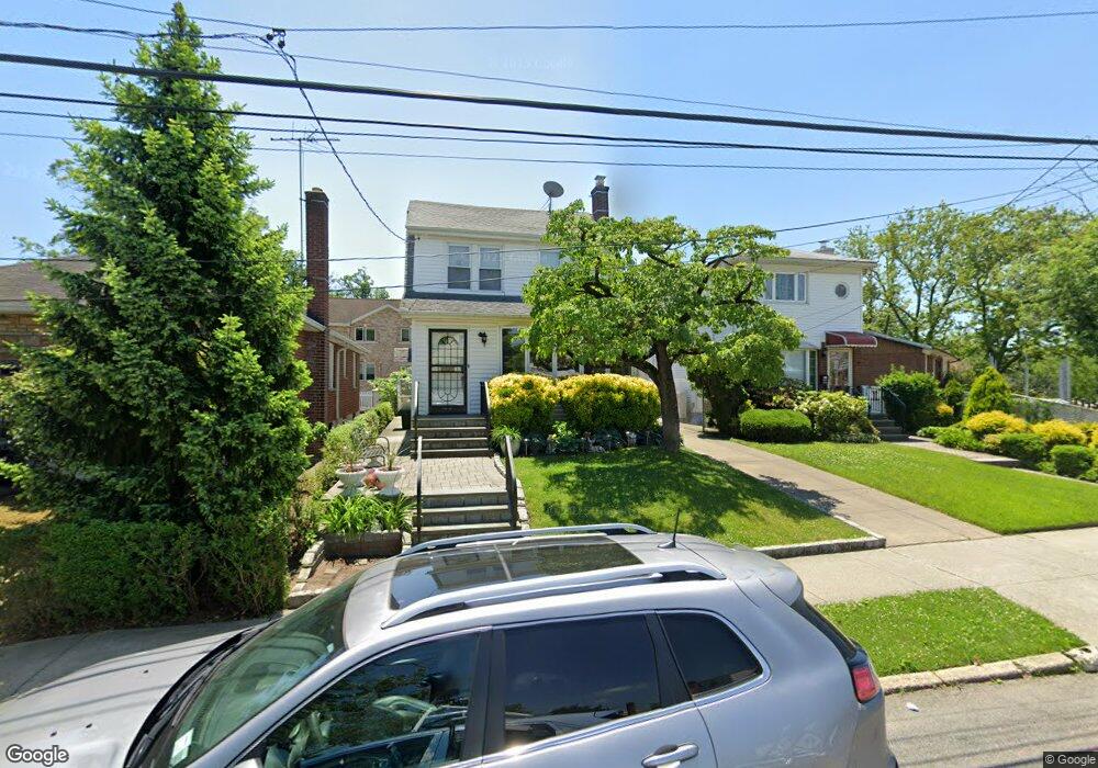 27-01 Bayside Ln, Flushing, NY 11358 - photo 1