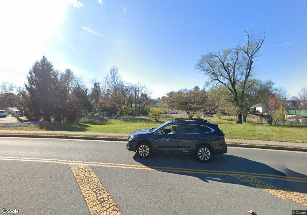 260 N Hatcher Ave, Purcellville, VA 20132 - photo 1