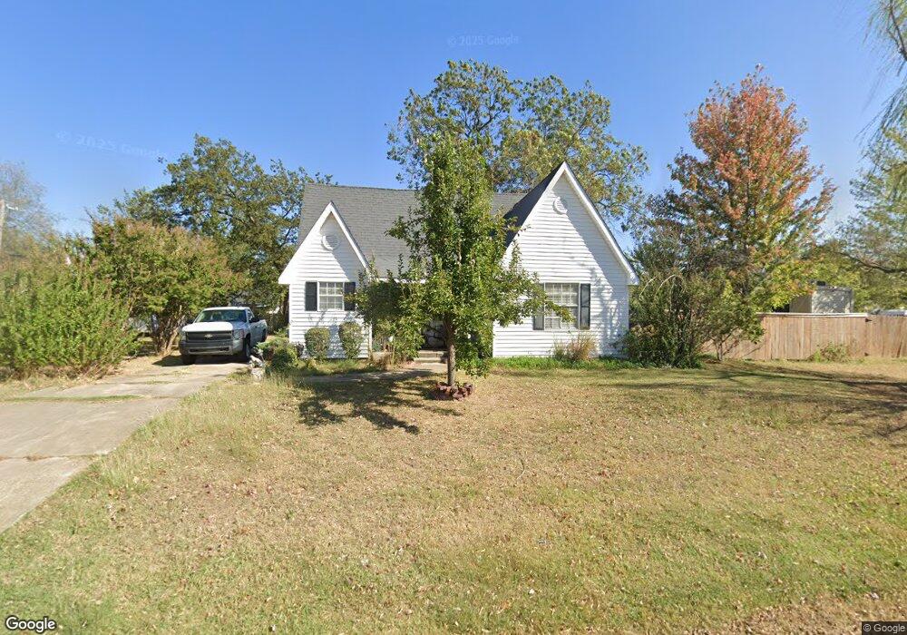 1021 N Beard Ave, Shawnee, OK 74801 - photo 1