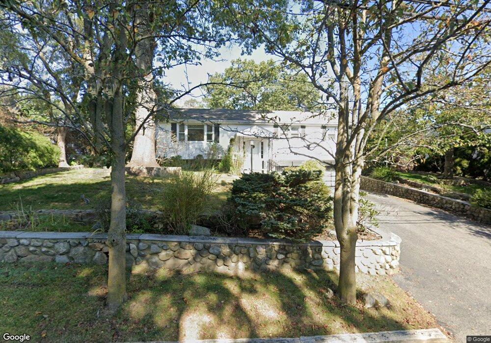 71 Morningside Dr, Arlington, MA 02474 - photo 1