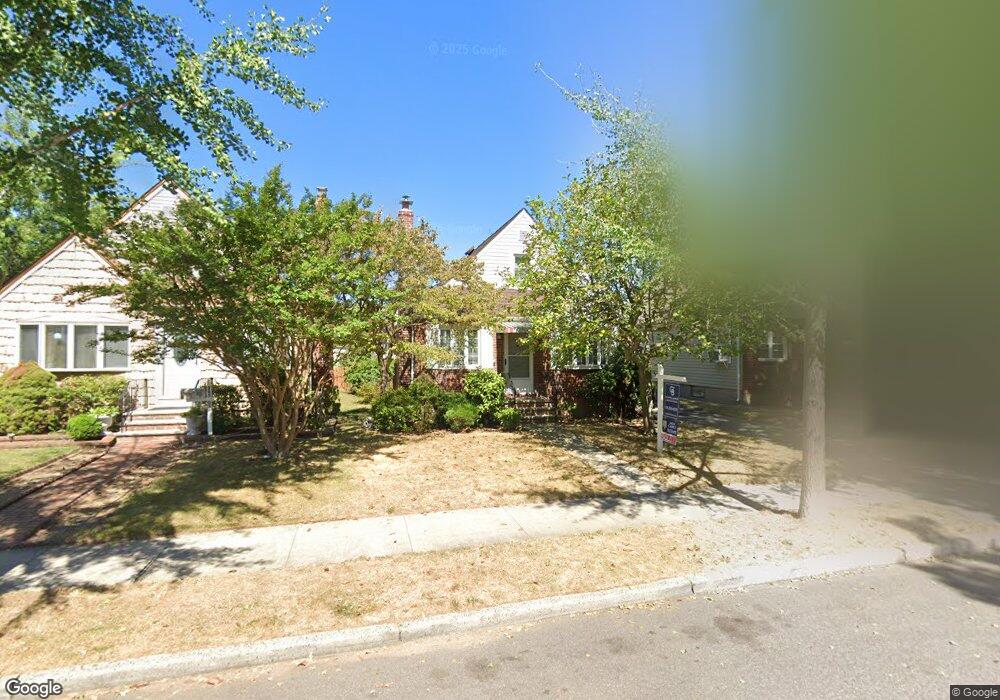 26507 83rd Ave, Glen Oaks, NY 11004 - photo 1