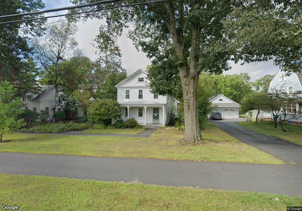 1170 N Pleasant St, Amherst, MA 01002 - photo 1