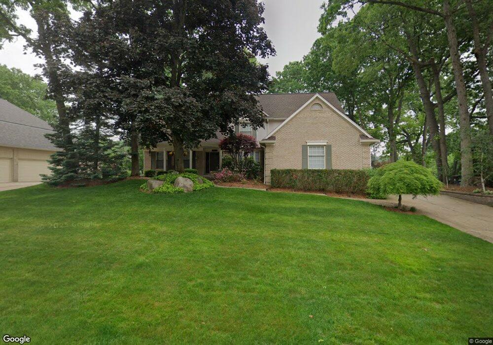 3283 Parkwood Dr, Rochester Hills, MI 48306 - photo 1