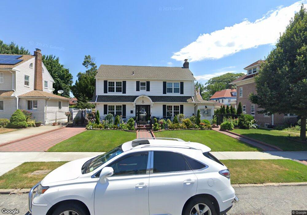 8819 195th St, Jamaica, NY 11423 - photo 1