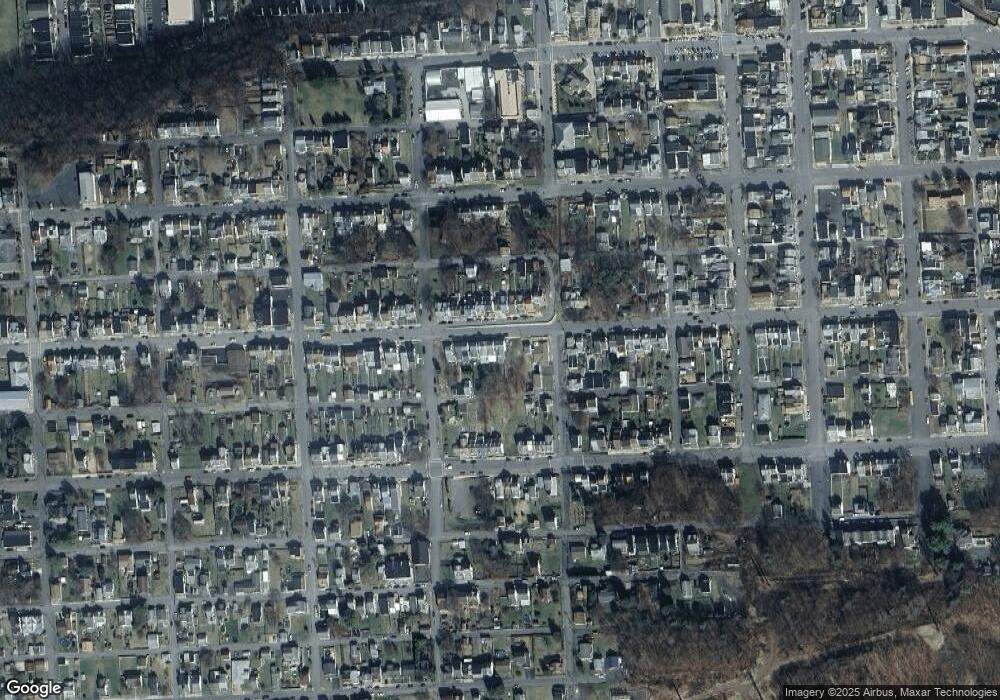 920 W Pine St, Coal Township, PA 17866 - photo 1