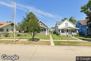 808 E Ave NW, Cedar Rapids, IA 52405