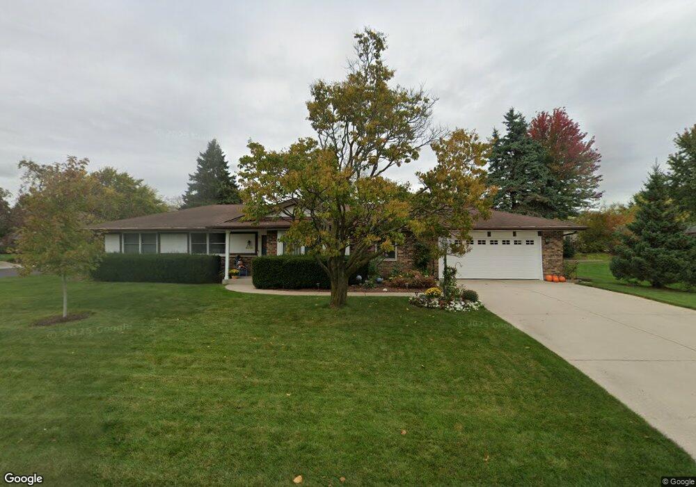 N105W16502 Prairie Way, Germantown, WI 53022 - photo 1