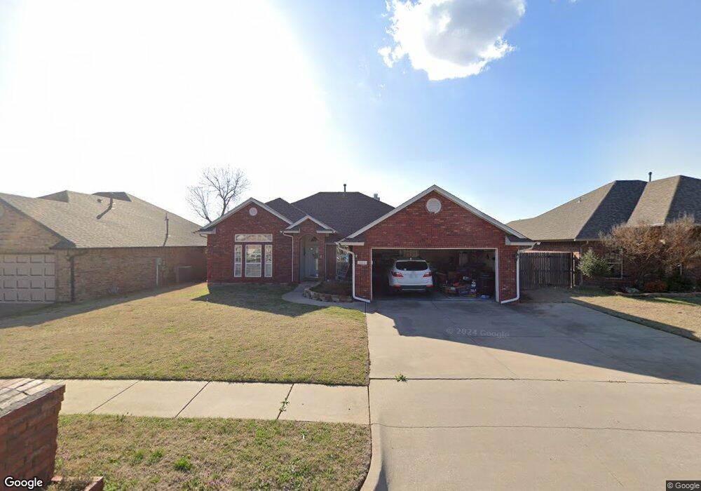 509 Loyd Ln, Moore, OK 73160 - photo 1