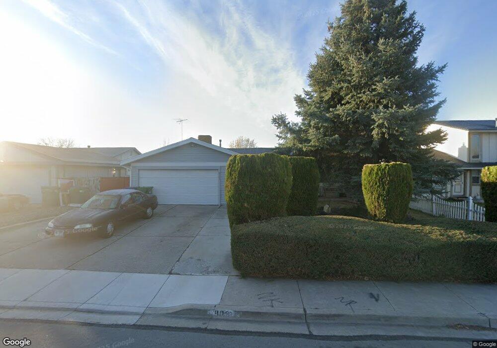 889 E York Way, Sparks, NV 89434 - photo 1