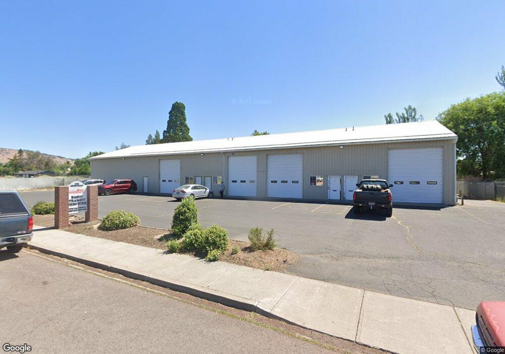 1125 Adams St, Klamath Falls, OR 97601 - photo 1