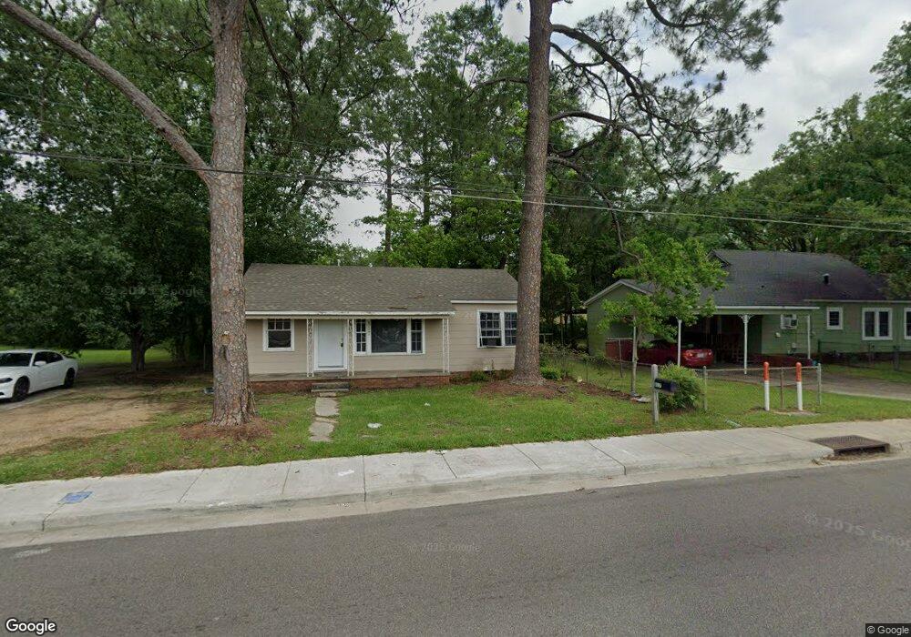 817 S 16th Ave, Laurel, MS 39440 - photo 1