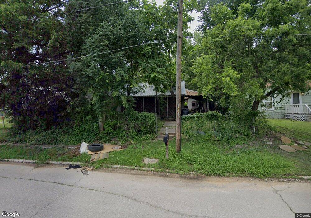 821 D St SE, Ardmore, OK 73401 - photo 1