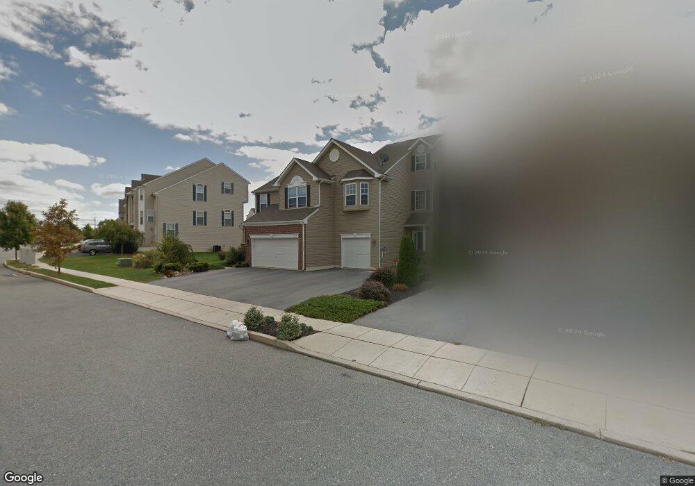 5280 Green Lawn Dr, Macungie, PA 18062 - photo 1