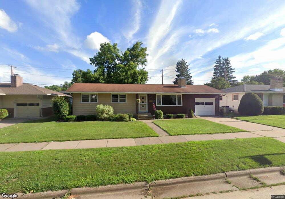 409 N 3rd St, La Crescent, MN 55947 - photo 1