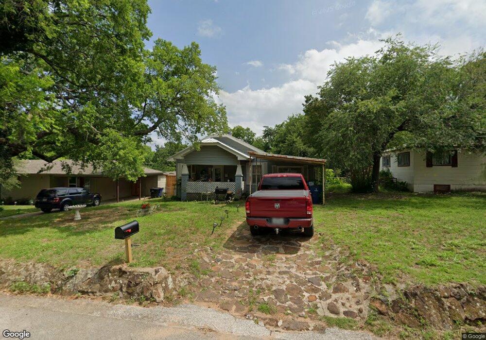 708 W Hanna St, Denison, TX 75020 - photo 1