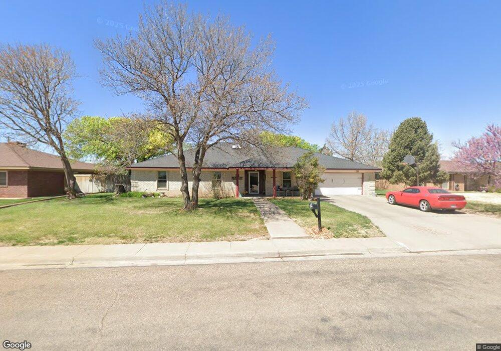 914 Phillips Dr, Dumas, TX 79029 - photo 1