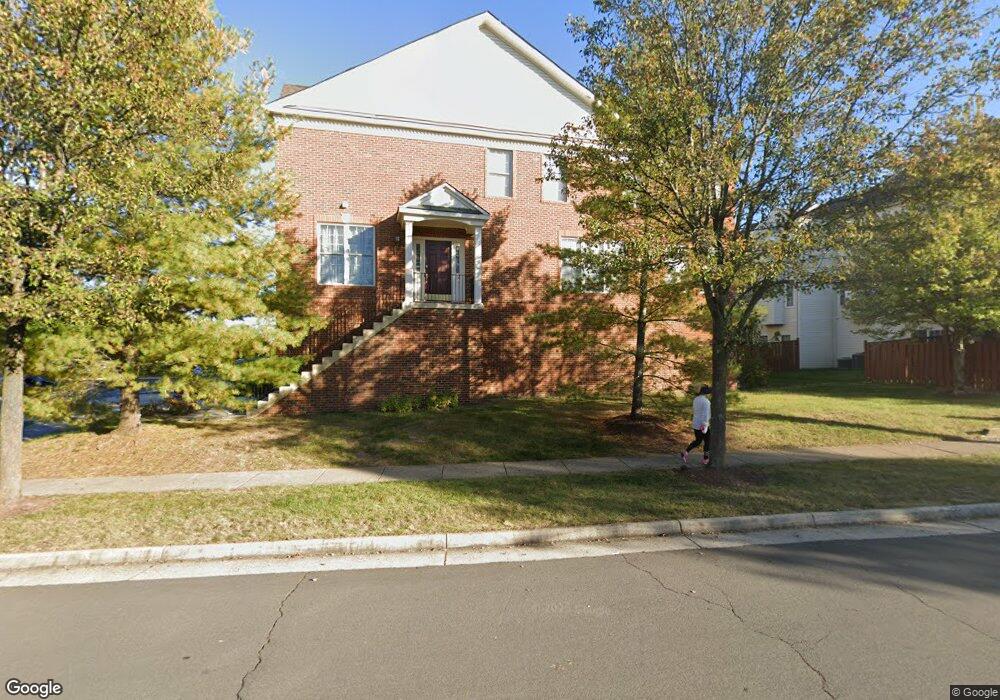 42913 Shelbourne Square, Chantilly, VA 20152 - photo 1