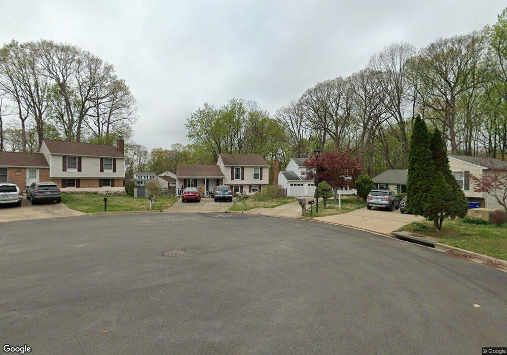 9104 Colgrove Ct, Lorton, VA 22079 - photo 1